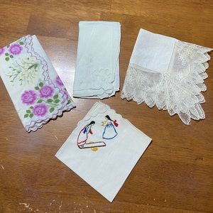 Set of 4 Vintage Ladies Handkerchiefs